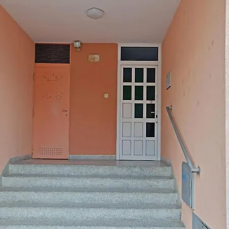 Apartment Silent With A Little Balcony Split