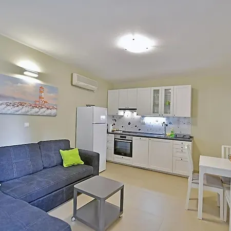 Silent With A Little Balcony Apartment Split